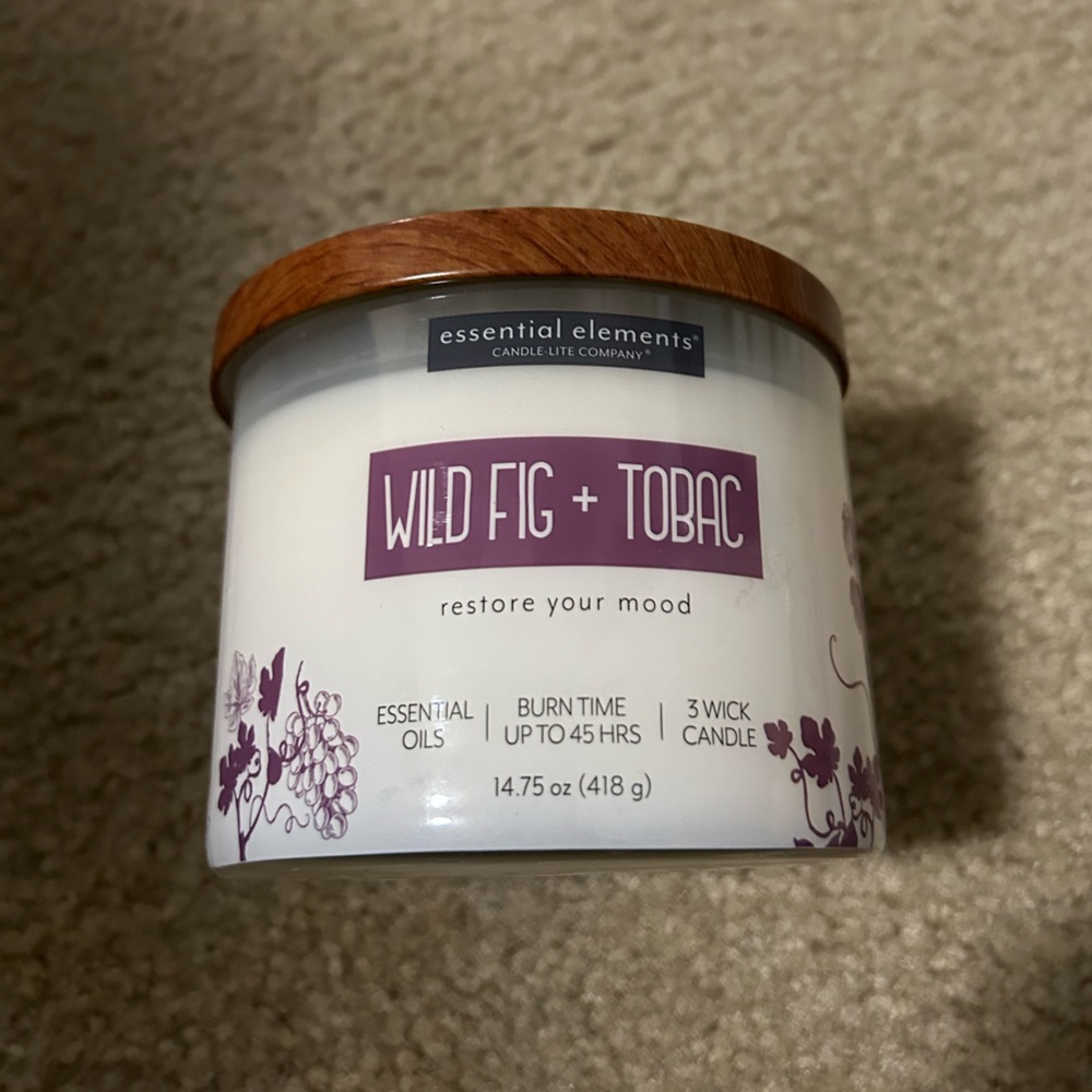 💟 NWT Essential Elements Candle: White Fig & Tobac 💟